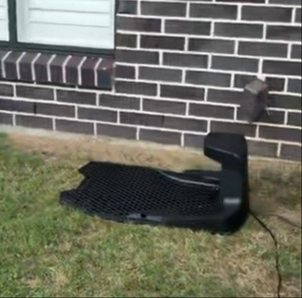 Docking Station to Recharge the NovaBot VR3000