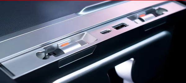 Highland USB Hub - My Tesla Accessories Interior Accessories 