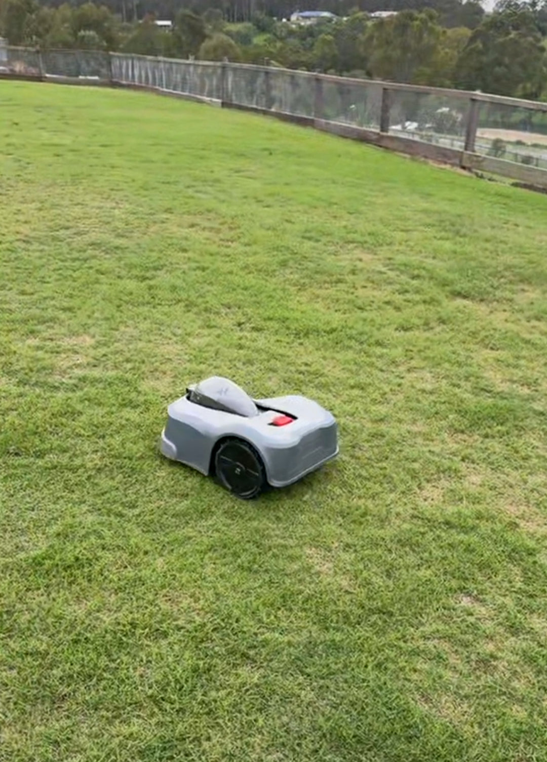 Novabot N1000 Robotic Lawn Mower - My Tesla Accessories Electric Artificial Lawn Brush 