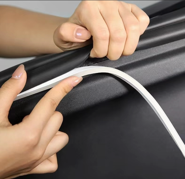 Fitting Model Y Juniper RGB Trunk Lights